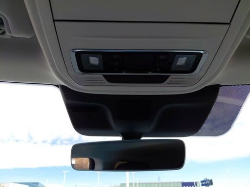 New 2026 Lincoln Navigator L Premier image 16