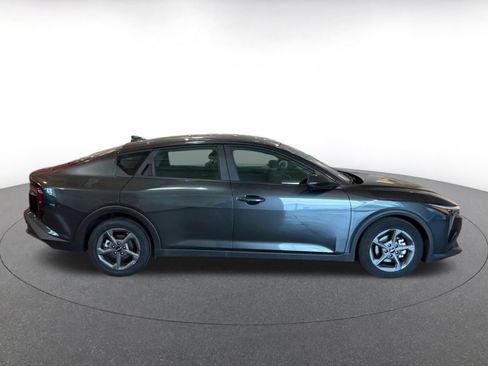 Used 2025 Kia K4 LXS image 16