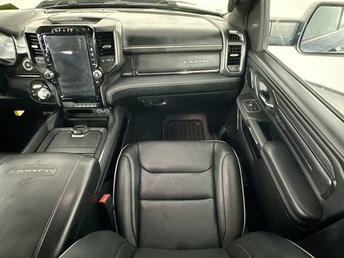 Used 2023 RAM 1500 Limited AWD/4WD image 11