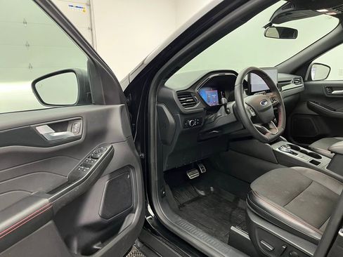 Certified 2023 Ford Escape ST-Line w/ Tech Pack #1 image 16