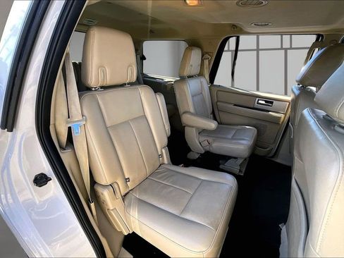 Used 2015 Ford Expedition Limited w/ Equipment Group 301A AWD/4WD image 27