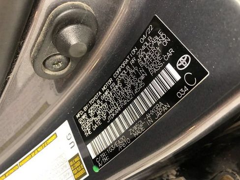 Used 2022 Toyota Prius Prime XLE FWD image 31