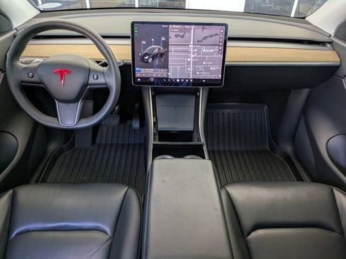 Used 2021 Tesla Model Y 2WD image 12