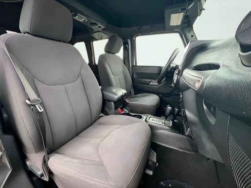 Used 2016 Jeep Wrangler Unlimited Sport image 29
