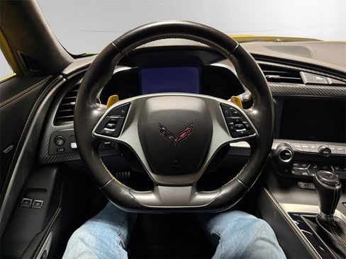 Used 2018 Chevrolet Corvette Stingray Convertible image 20