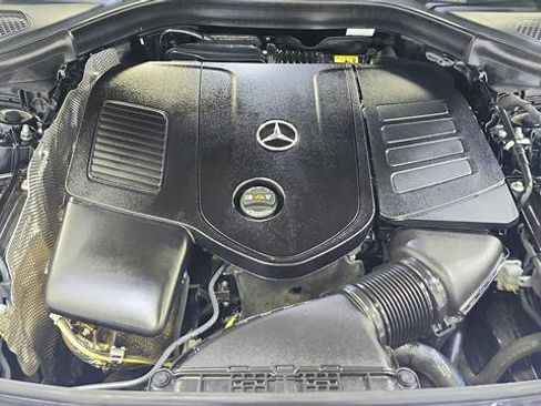 Used 2025 Mercedes-Benz GLC 300 image 40