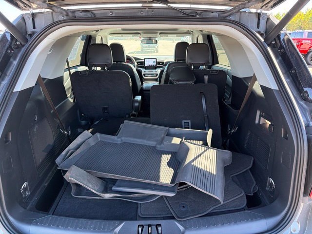 Used 2024 Ford Explorer XLT w/ Equipment Group 202A AWD/4WD image 13