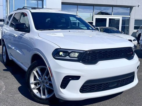 Used 2024 Dodge Durango GT image 1