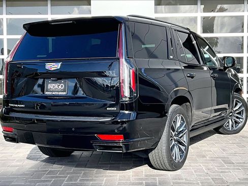 Used 2024 Cadillac Escalade Sport Platinum image 13