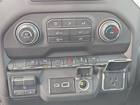 Certified 2026 Chevrolet Silverado 2500 Custom w/ Custom Value Package RWD image 34