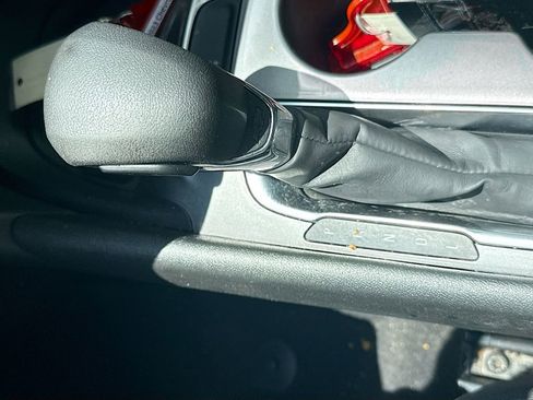 Used 2023 Chevrolet Malibu LS FWD image 18