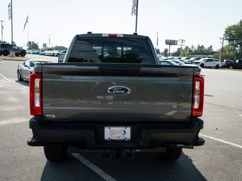 New 2026 Ford F250 XL w/ XL Off-Road Package image 8