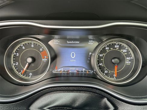 Used 2023 Jeep Cherokee Altitude Lux w/ Lux Elite Package image 29