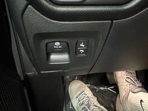 Used 2025 RAM 1500 Big Horn AWD/4WD image 42