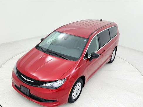 Used 2024 Chrysler Voyager LX image 20