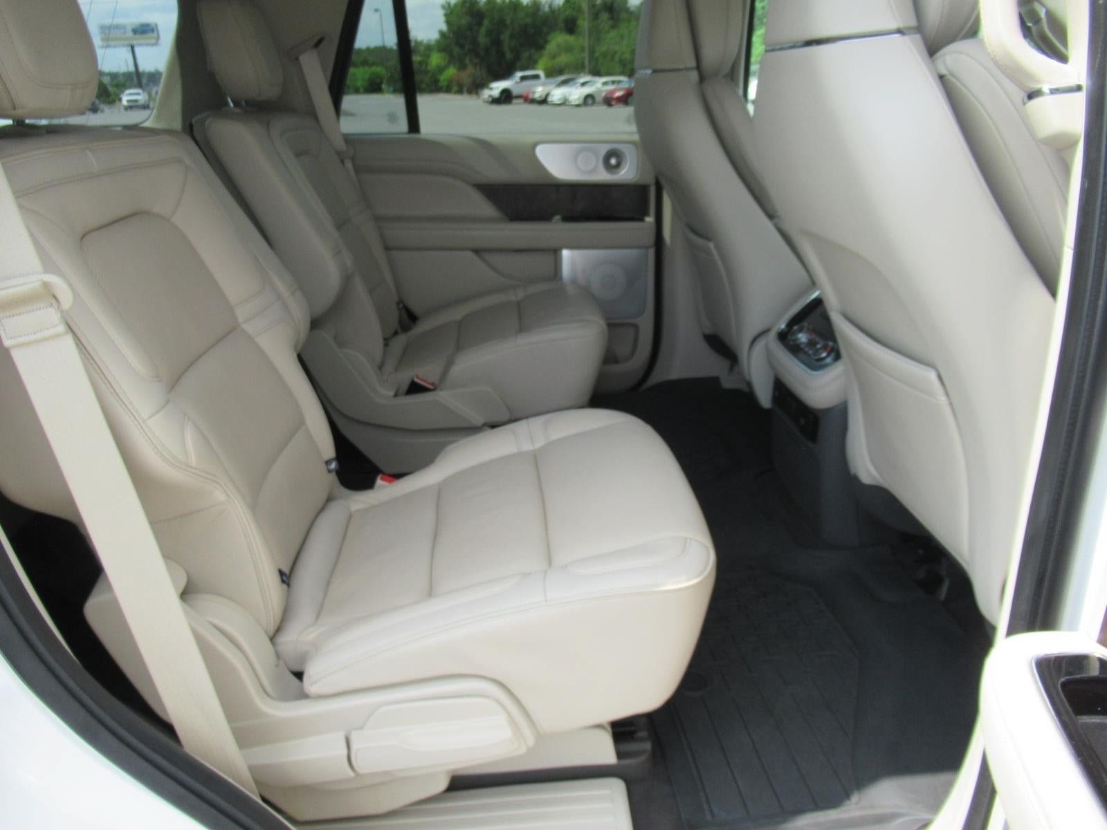 Used 2019 Lincoln Navigator Reserve AWD/4WD image 34