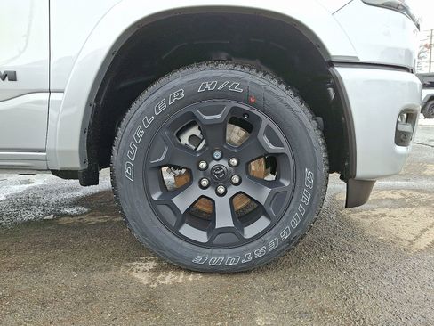New 2026 RAM 1500 4x4 Crew Cab image 5