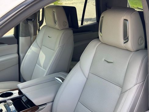 New 2025 Cadillac Escalade Sport Platinum image 16