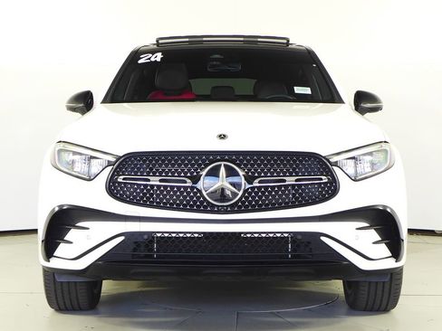 Used 2024 Mercedes-Benz GLC 300 4MATIC image 3