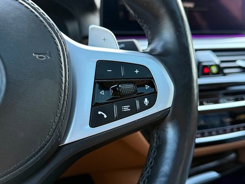 Used 2022 BMW M550i xDrive w/ Executive Package image 23