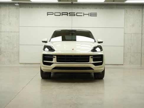 New 2026 Porsche Cayenne GTS AWD/4WD image 10