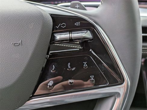 Used 2025 Cadillac Escalade Sport w/ Touring Package image 28