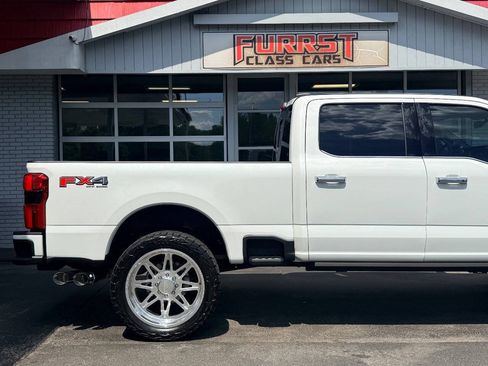 Used 2024 Ford F250 Platinum AWD/4WD image 11