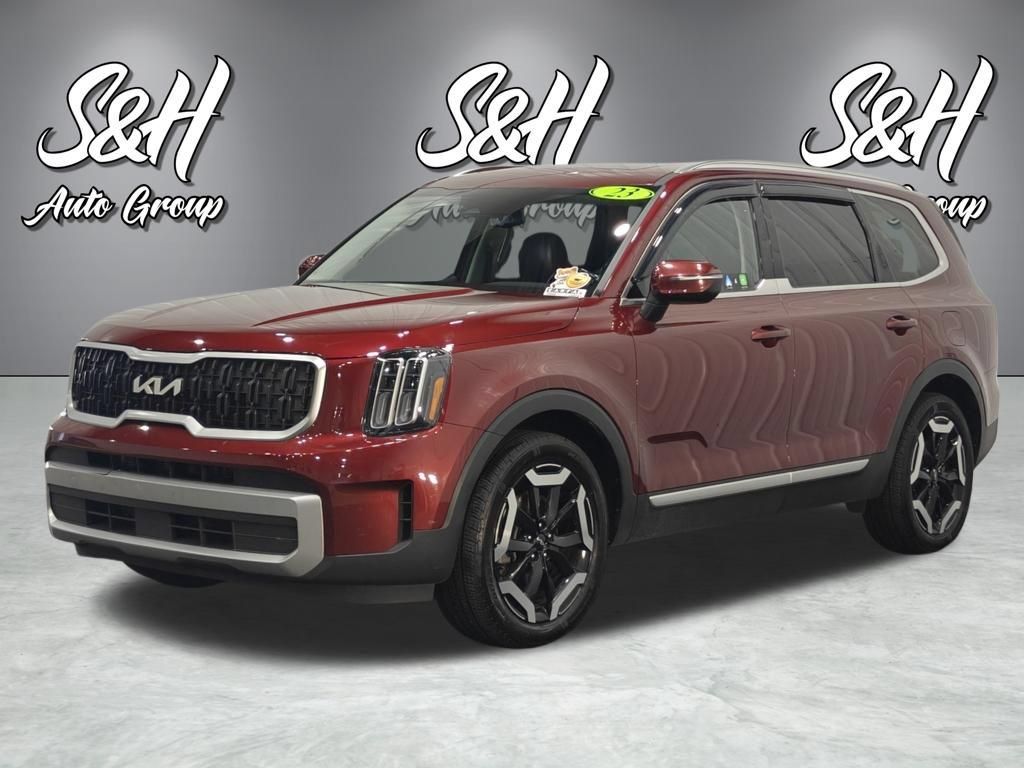 Used 2023 Kia Telluride EX w/ EX Captain's Chair Package AWD/4WD image 16
