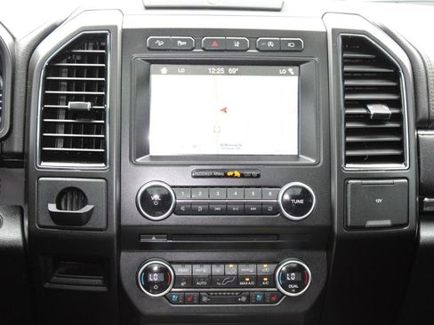 Used 2018 Ford Expedition Max Limited w/ Equipment Group 302A AWD/4WD image 10