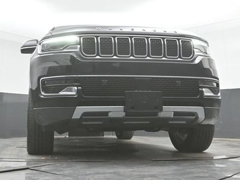 Used 2022 Jeep Wagoneer Series III w/ Premium Group I AWD/4WD image 45