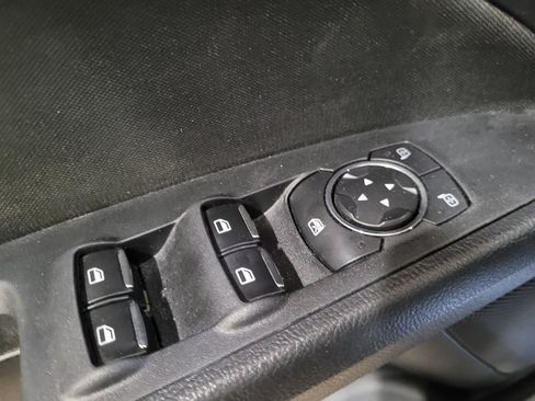 Used 2018 Ford Fusion SE FWD image 27