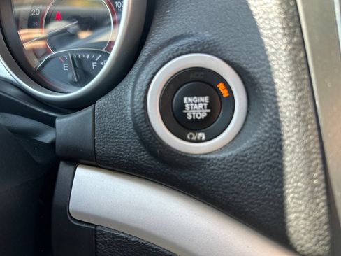 Used 2020 Dodge Journey SE FWD image 28