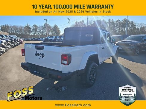 New 2026 Jeep Gladiator Sport image 7