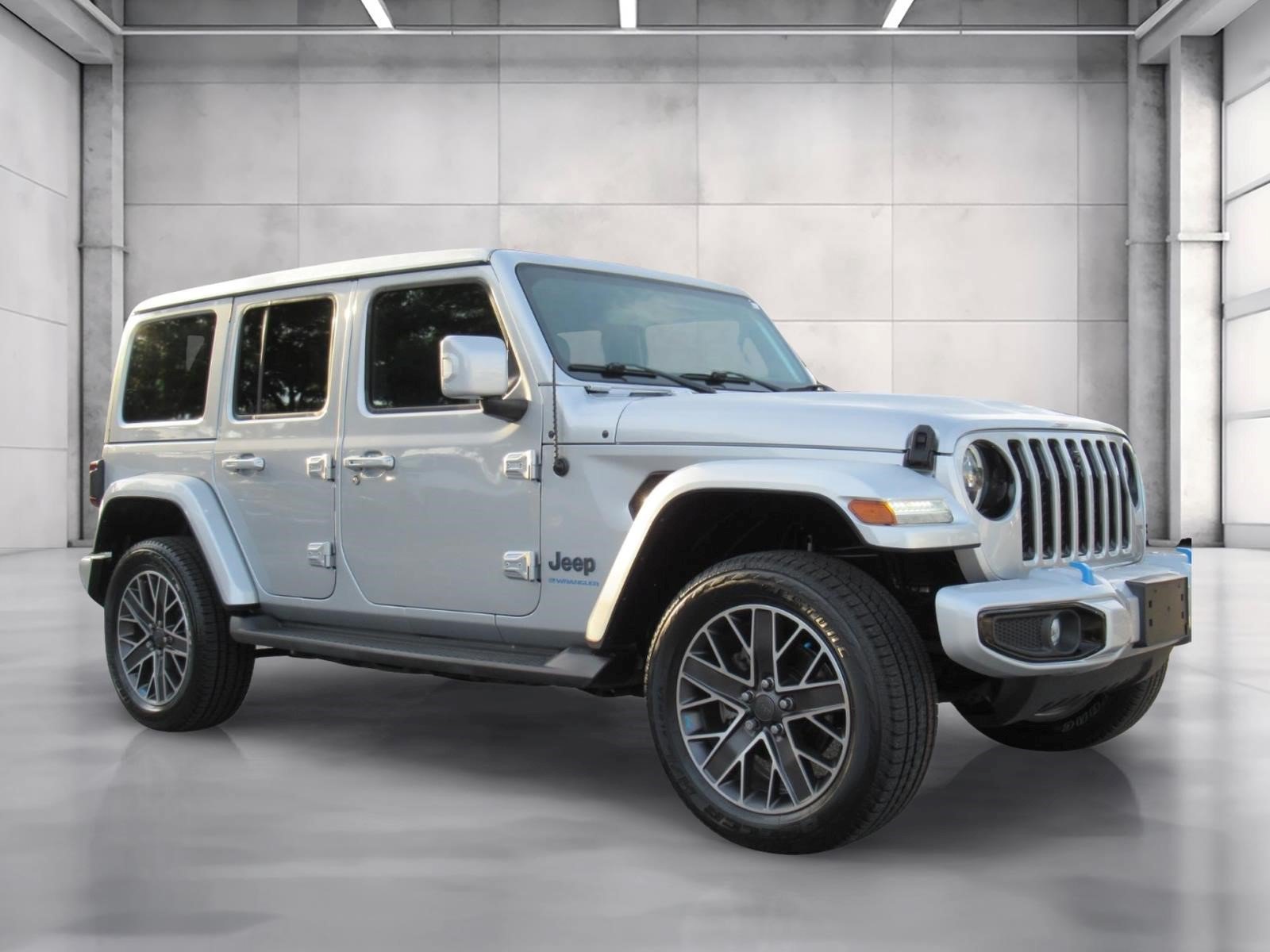 Certified 2023 Jeep Wrangler Unlimited Sahara AWD/4WD image 1