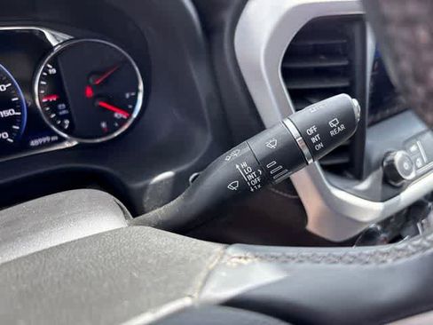 Used 2023 GMC Acadia SLT w/ Elevation Edition FWD image 17