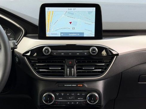 Certified 2022 Ford Escape SE w/ Convenience Package image 3