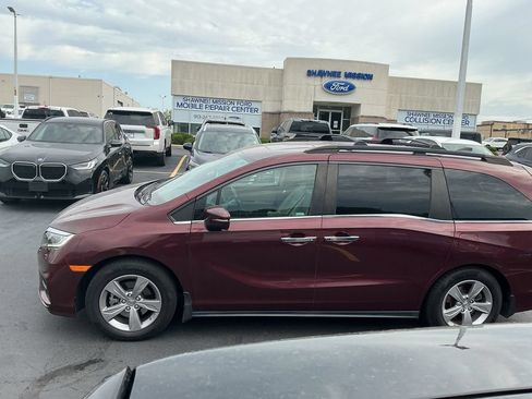 Used 2019 Honda Odyssey EX-L image 2