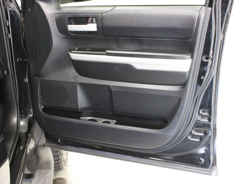 Used 2019 Toyota Tundra SR5 w/ SR5 Upgrade Package AWD/4WD image 34