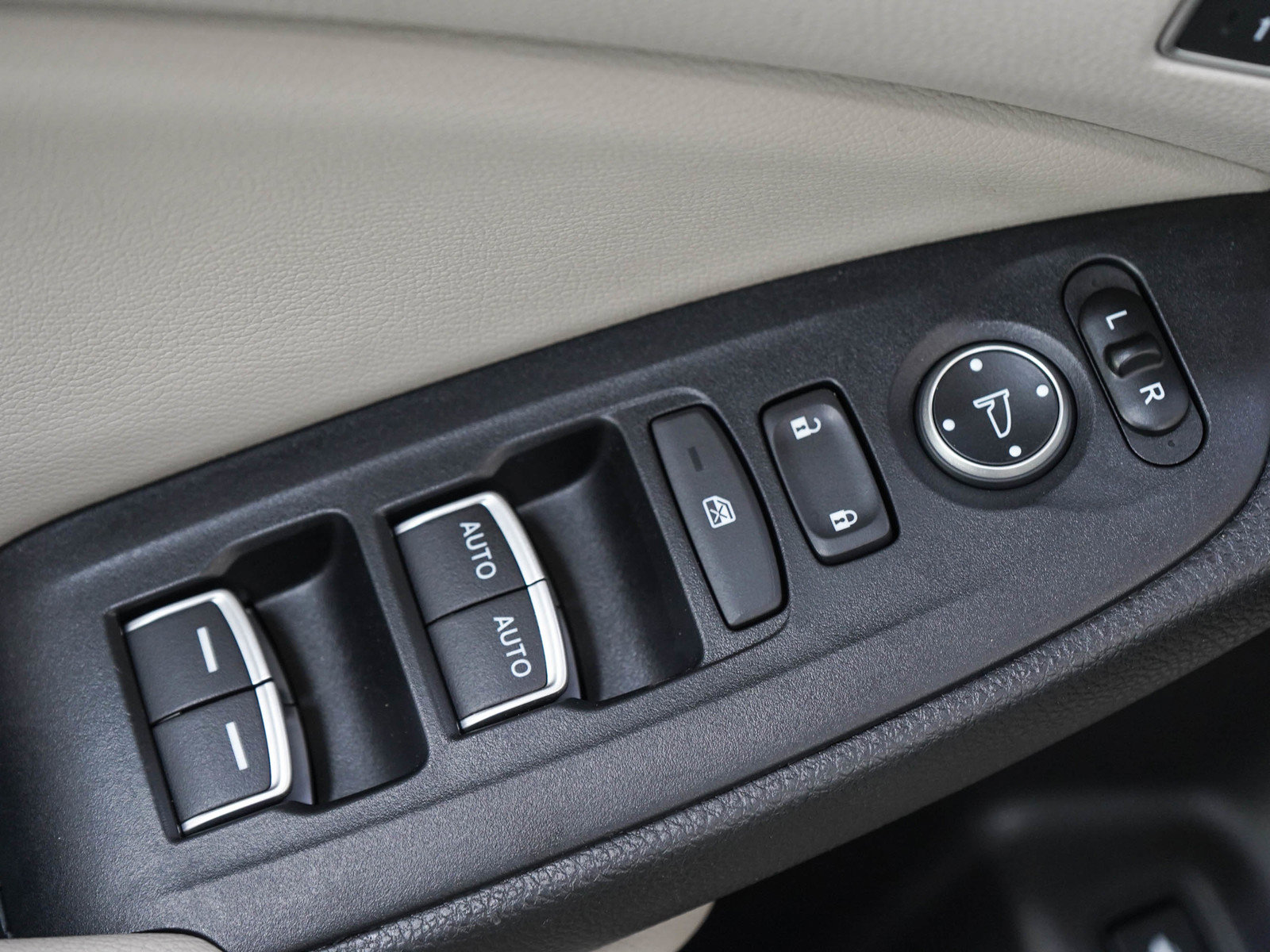Used 2018 Honda Accord EX-L image 19