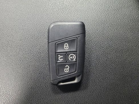 Used 2019 Volkswagen Jetta SEL w/ Cold Weather Package image 32