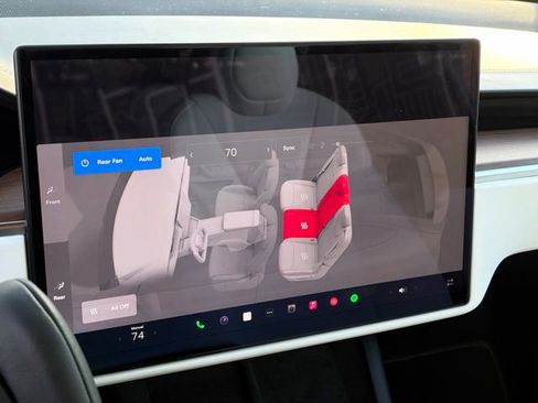 Used 2023 Tesla Model X image 18