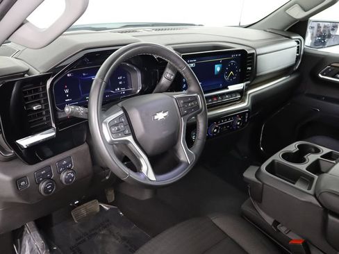 Used 2024 Chevrolet Silverado 1500 LT AWD/4WD image 25