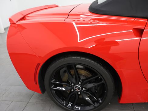 Used 2015 Chevrolet Corvette Stingray Convertible w/ 3LT Preferred Equipment Group image 23