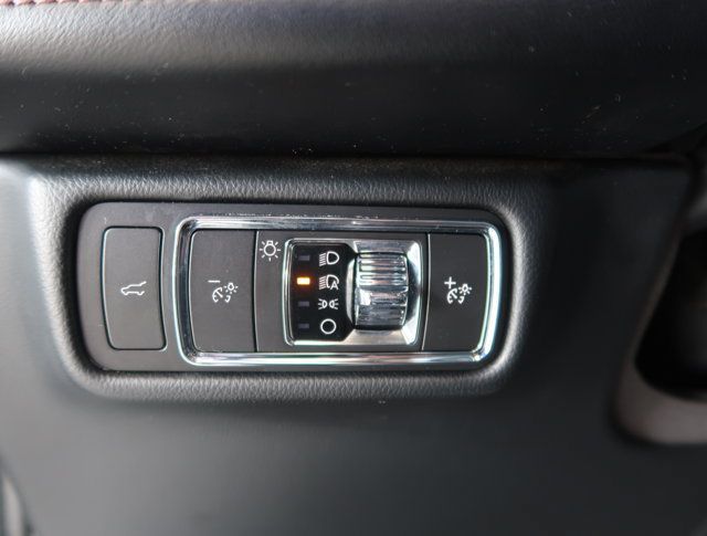 Used 2021 Lincoln Aviator AWD image 20