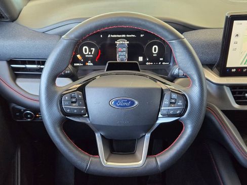 Used 2025 Ford Explorer ST-Line w/ ST-Line Street Pack image 20