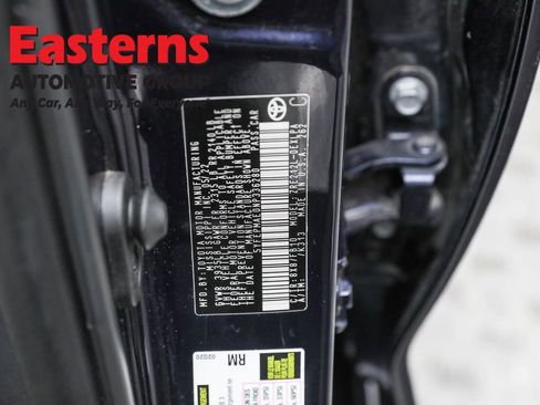 Used 2022 Toyota Corolla LE w/ Carpet Mat Package (TMS) image 33