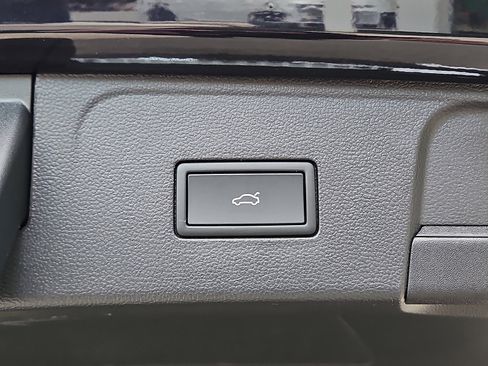 New 2026 Volkswagen Atlas SEL Premium R-Line image 8