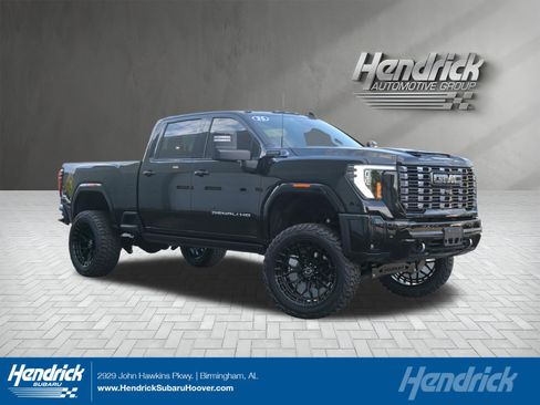 Used 2025 GMC Sierra 2500 Denali Ultimate image 1