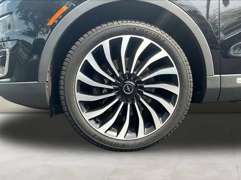 Used 2020 Lincoln Nautilus Black Label w/ Cargo Utility Package AWD/4WD image 32