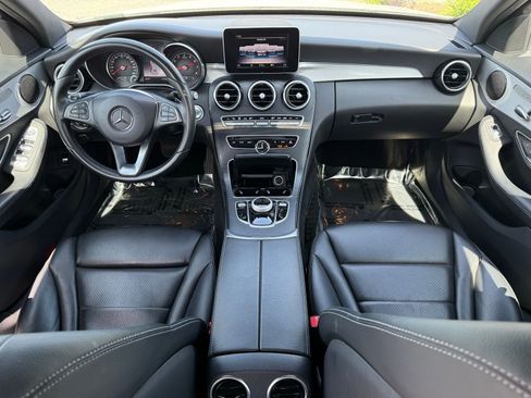 Used 2018 Mercedes-Benz C 300 Sedan image 32